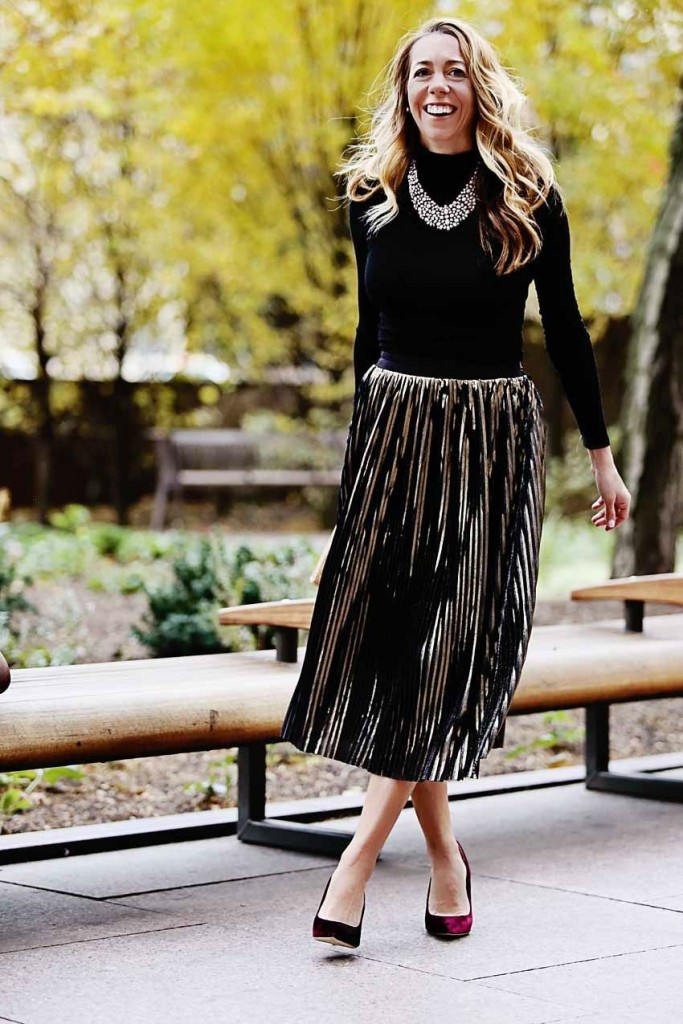 Metallic pleated 2025 skirt midi