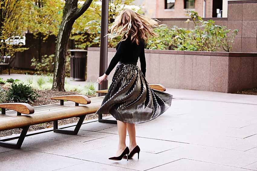 Metallic midi skirt outfit hotsell