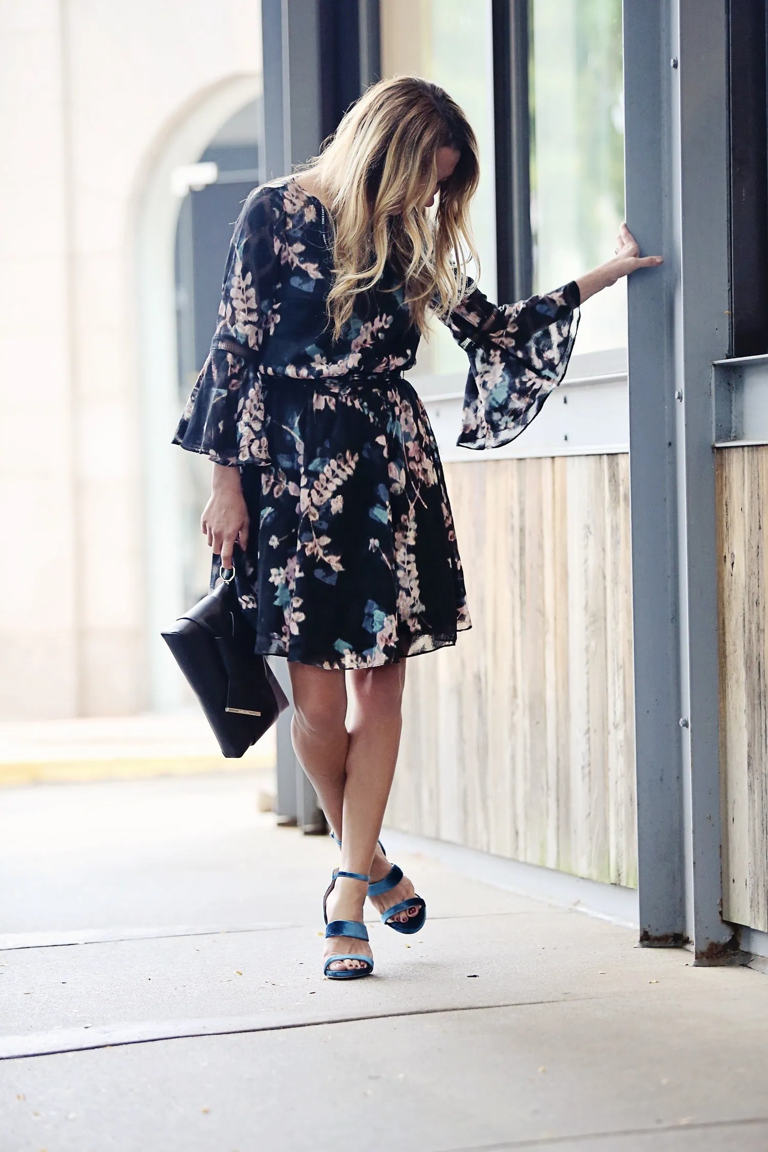 Chic Choices: The Best Shoes to Wear with Floral Dresses