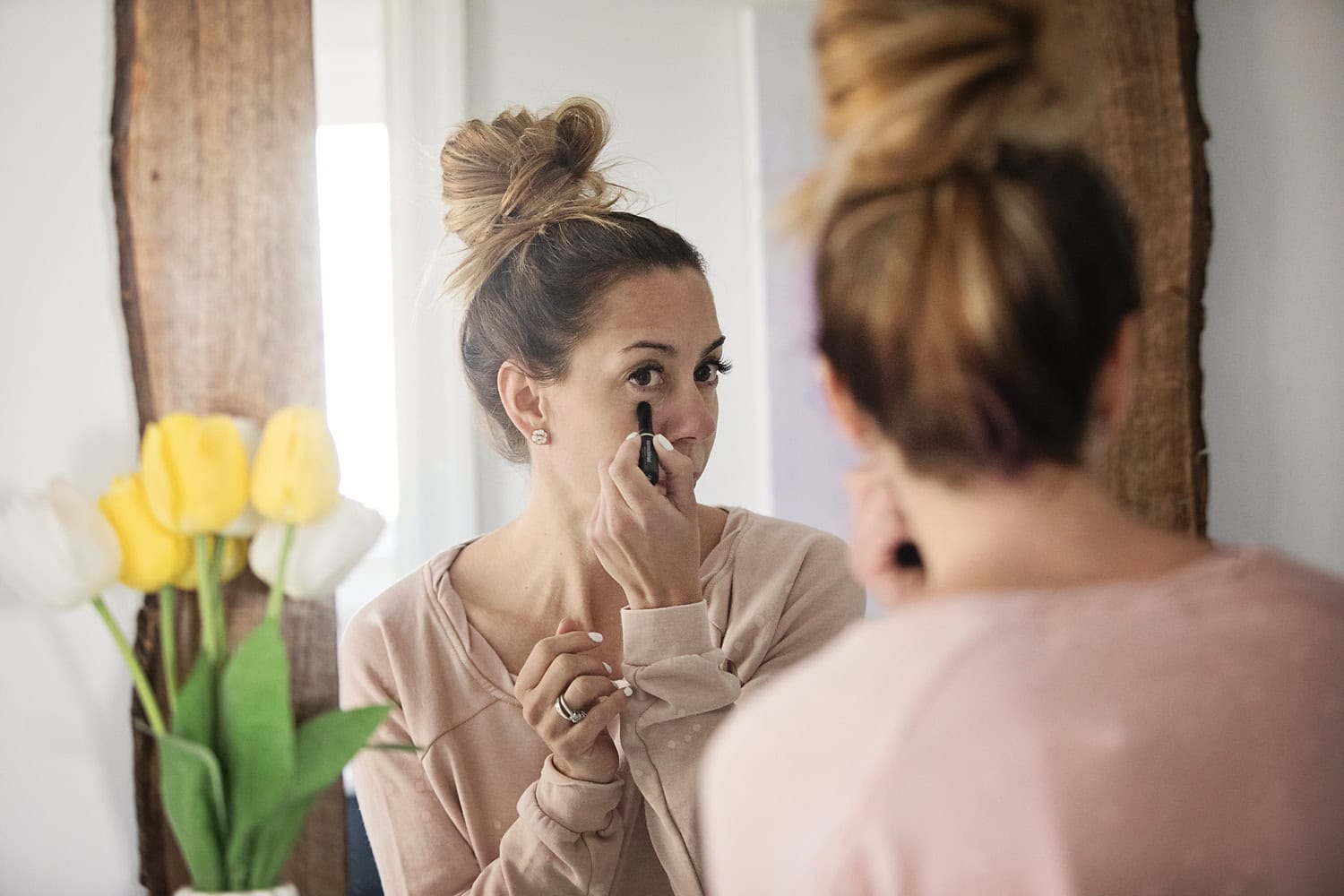 The Motherchic using BarePro concealer