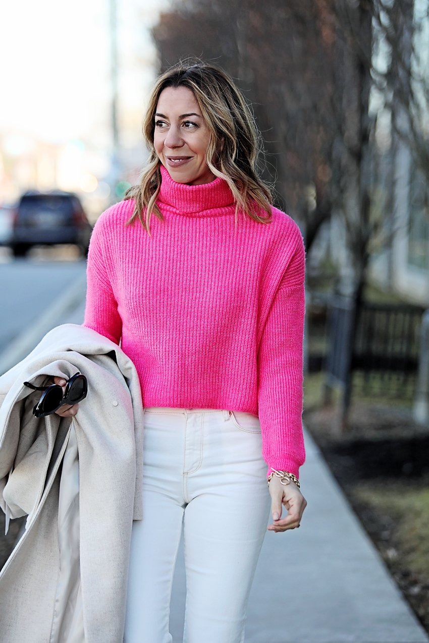 Neon pink sale sweater outfit