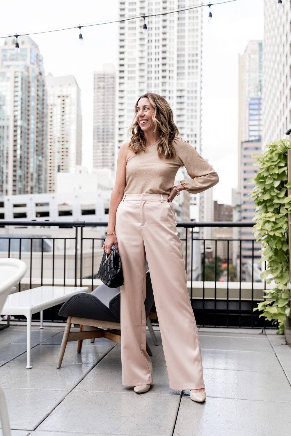 Tops to Wear with Wide Leg Pants - The Motherchic