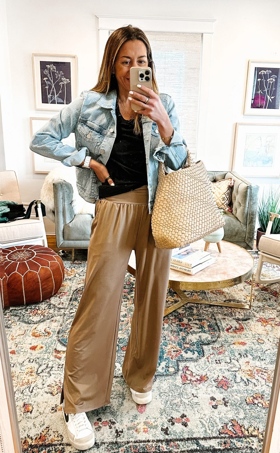 The Motherchic - My new favorite pants and a cute flutter