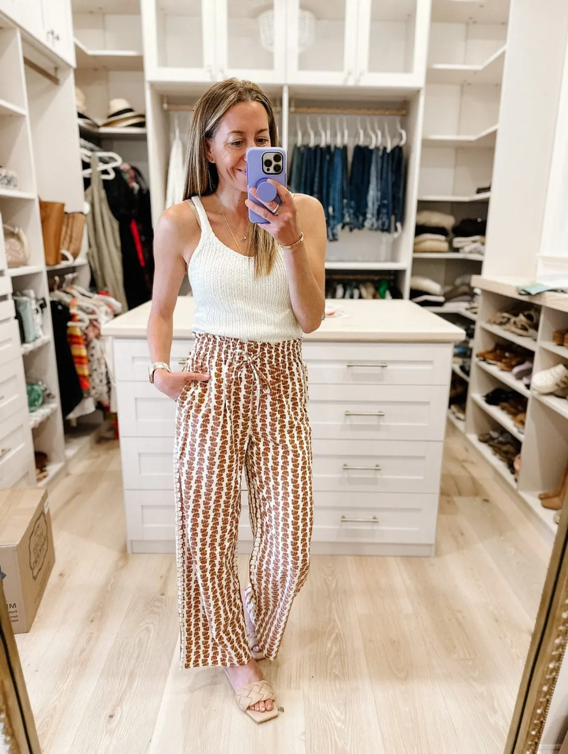 Tops to Wear with Wide Leg Pants - The Motherchic