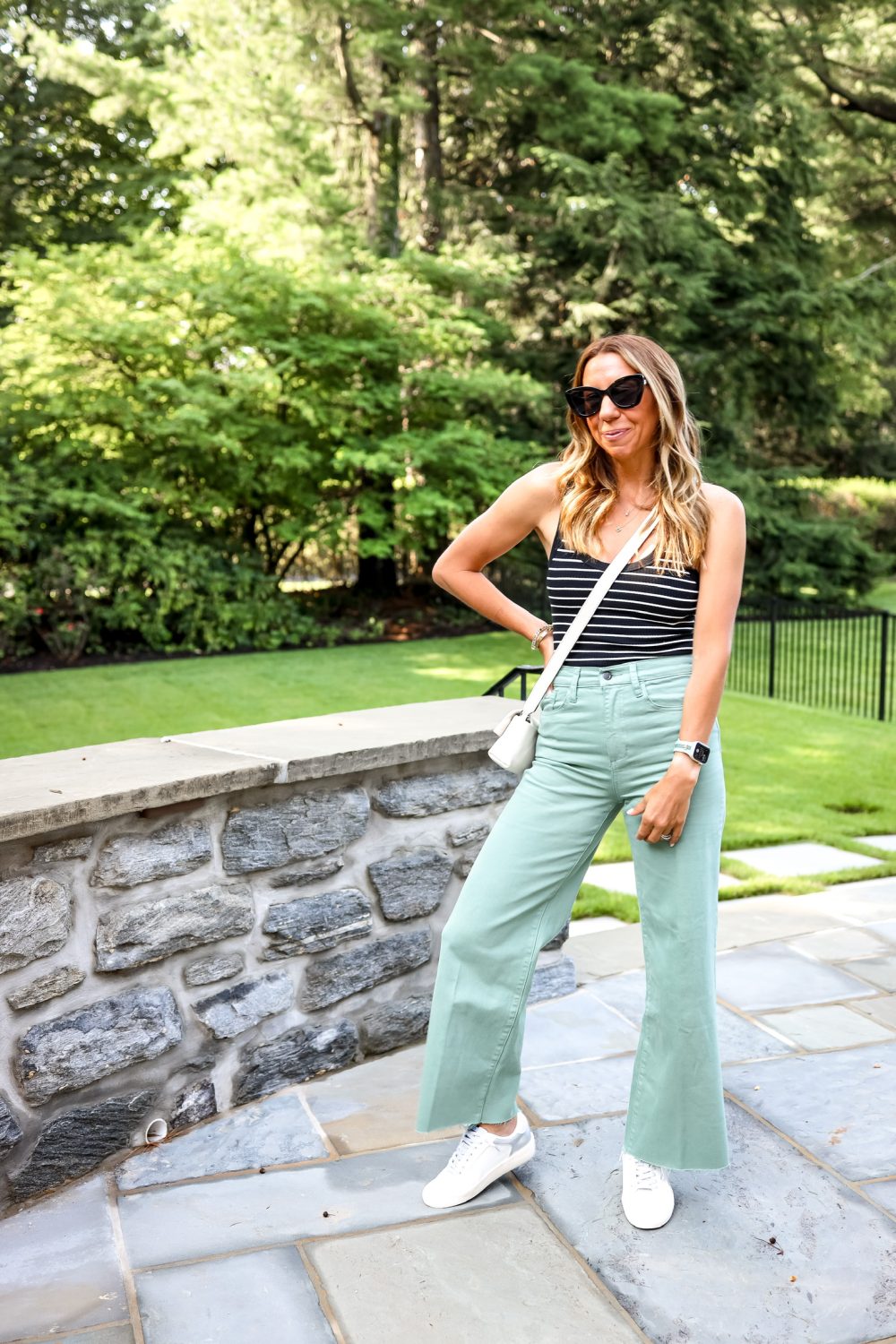 How to Wear Wide Leg Pants in Summer - The Motherchic